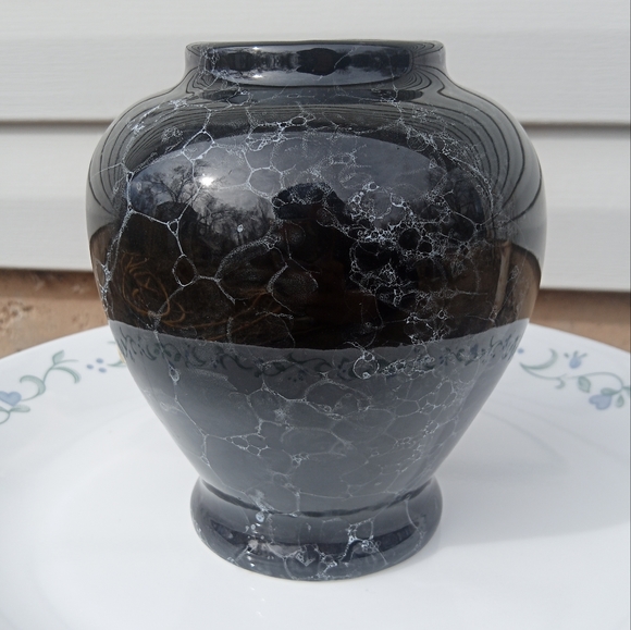 Vintage Victorian style Ceramic Vase - Picture 5 of 5